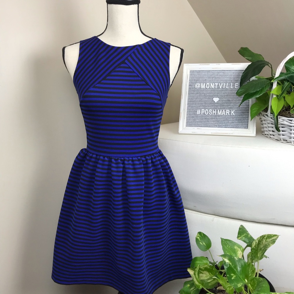 RED Saks Fifth Avenue Blue Black Sleeveless Dress